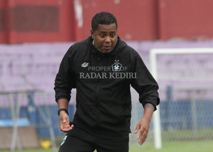 Divaldo Alves.