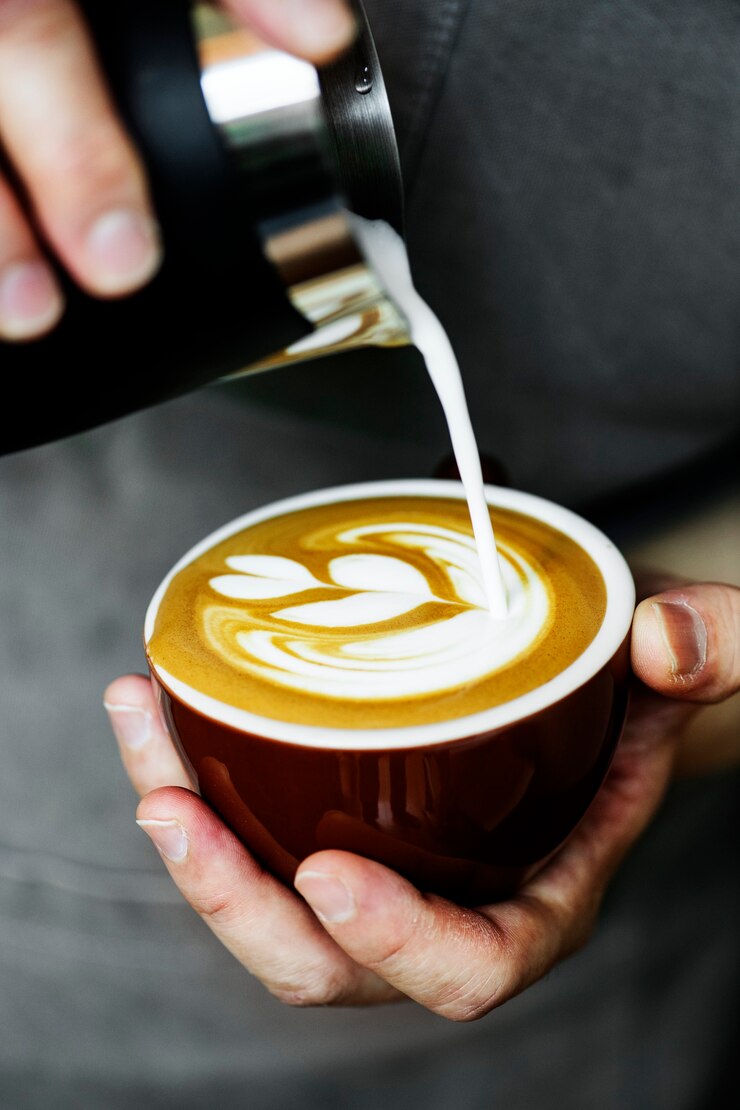 Latte Art, Seni Ciptakan Pola di Permukaan Kopi (Freepik.com)