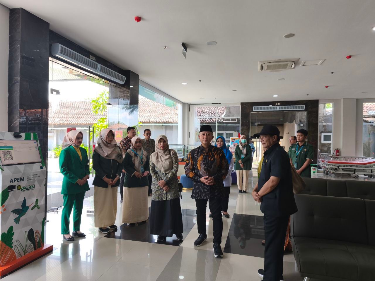 Direktur Teknologi Informasi BPJS, Kesehatan, Edwin Aristiawan, Kunjungi RSI Aisyiyah Nganjuk. Pastikan Kemudahan Layanan dan Trasformasi Digital JKN Berjalan Optimal