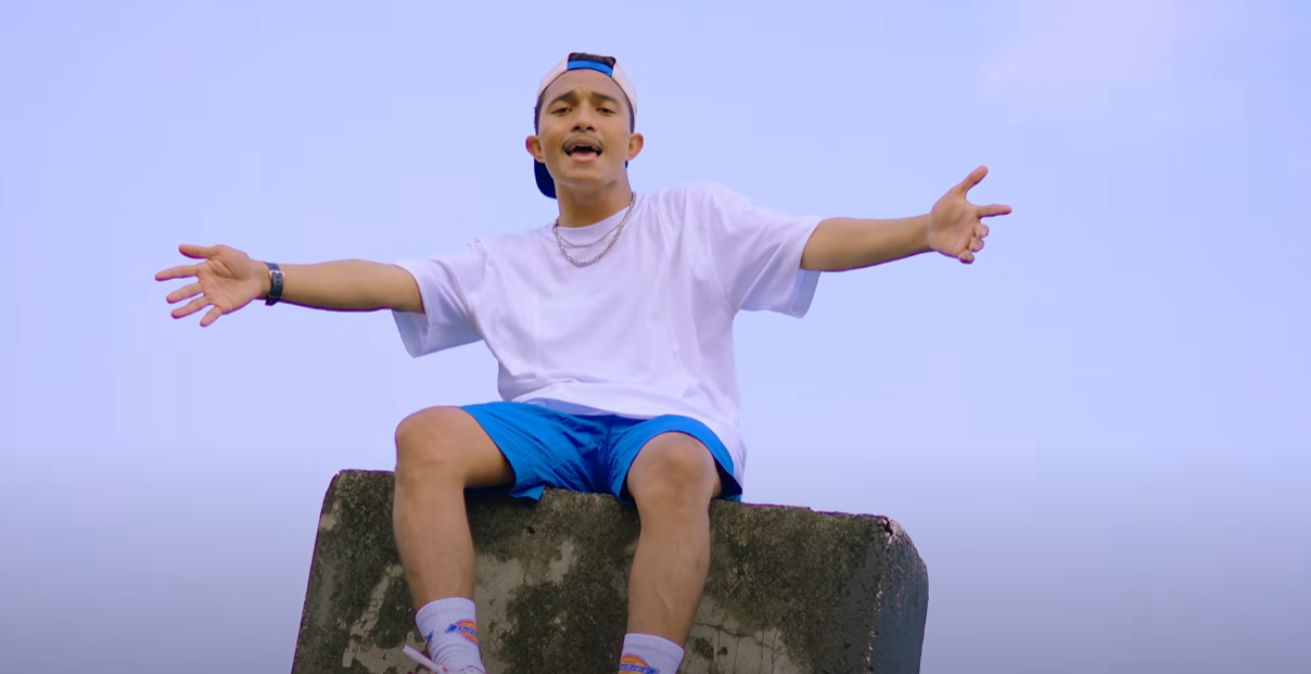 Video klip lagu Stecu-Stecu.