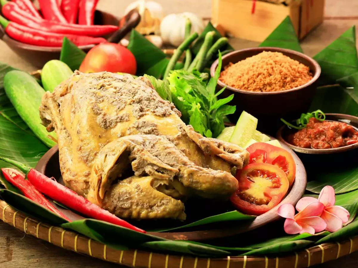 Ingkung Ayam, masakan yang wajib ada bila mengadakan selamatan di Pulau Jawa (Jawapos.com)