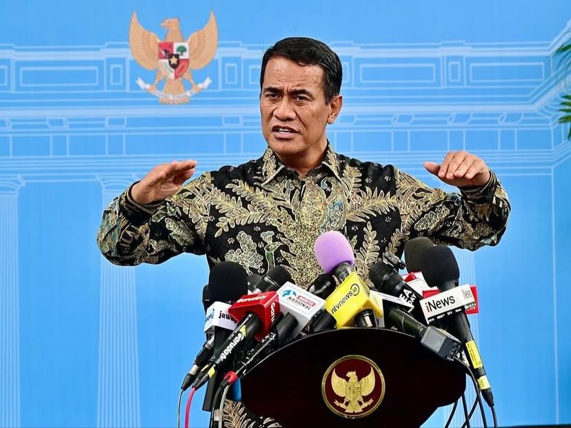 Menteri Pertanian (Mentan) Andi Amran Sulaiman mengungkap temuan pupuk palsu yang beredar di kalangan petani.