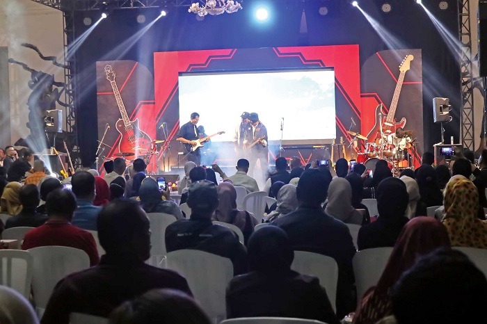 Perayaan hari jadi ke-50 CB Band berlangsung meriah namun hangat, Jumat malam (18/4).