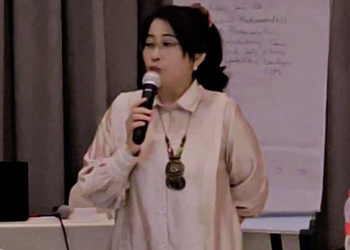 BERINTEGRITAS: Dr Jesicha ketika memberikan penjelasan materi.
