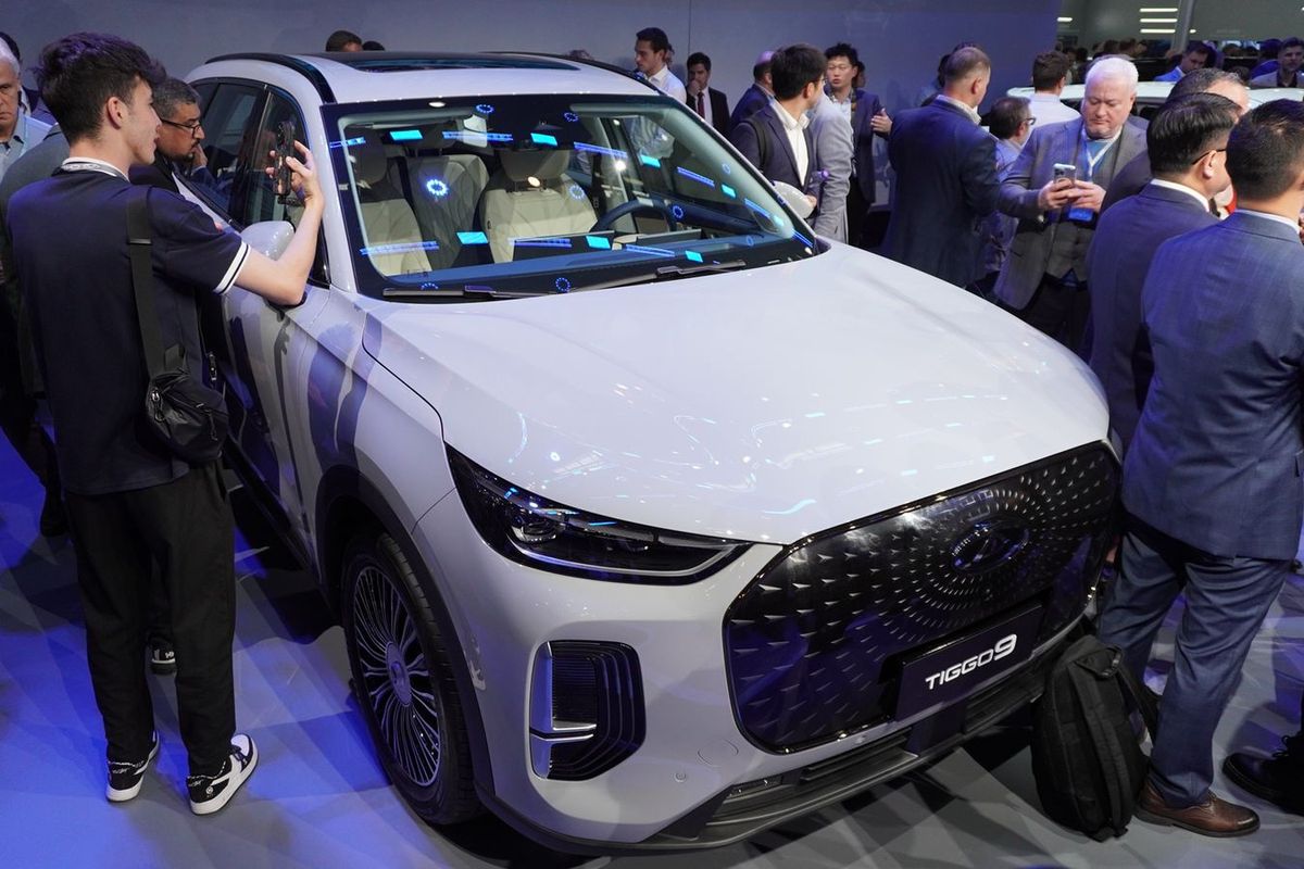 Mobil PHEV Chery