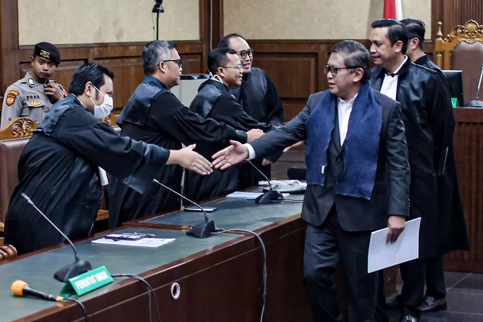 Kasus dugaan suap dan perintangan penyidikan yang melibatkan Sekretaris Jenderal PDI Perjuangan (PDIP), Hasto Kristiyanto, kembali bergulir di Pengadilan Tindak Pidana Korupsi (Tipikor) Jakarta.