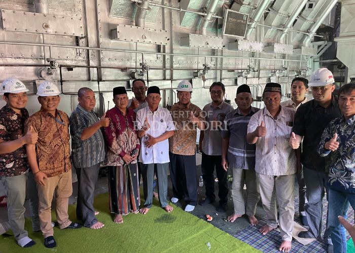 PG Ngadiredjo menyambut musim giling 2025 dengan doa bersama.