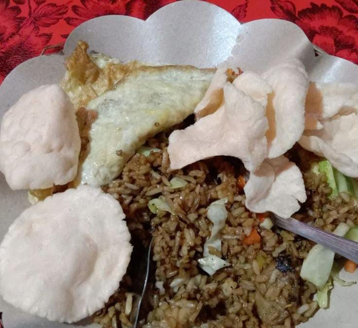 Inilah Alasan Mengapa Nasi Goreng Pinggir Jalan Lebih Enak dari Buatan Restoran