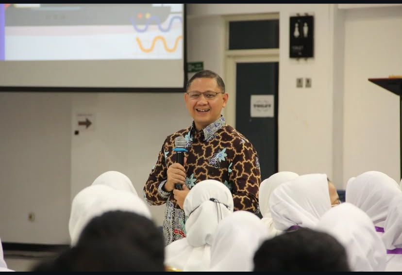 Kepala Dinas Pendidikan Jawa Timur Aries Agung Paewai.