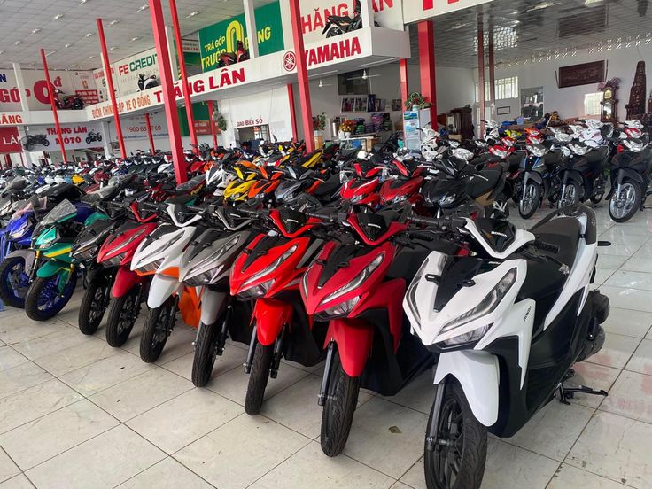 Beli Motor Kredit atau Cash? Ini Jawaban untuk Pemula Otomotif