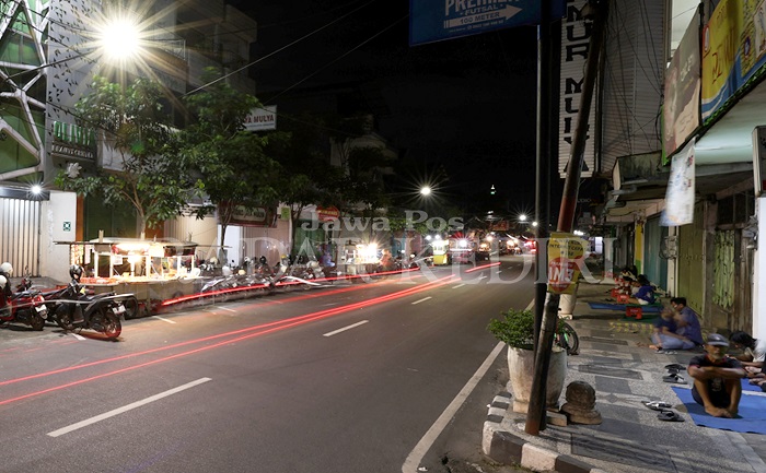 pedagang kaki lima (PKL) di Jl Pattimura.