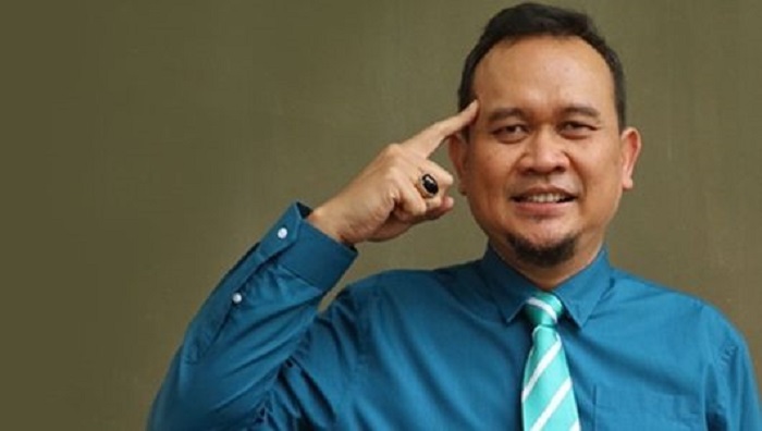 Komedian kawakan asal Magetan, Lies Hartono alias Cak Lontong, resmi ditunjuk sebagai Komisaris PT Pembangunan Jaya Ancol Tbk (PJAA).
