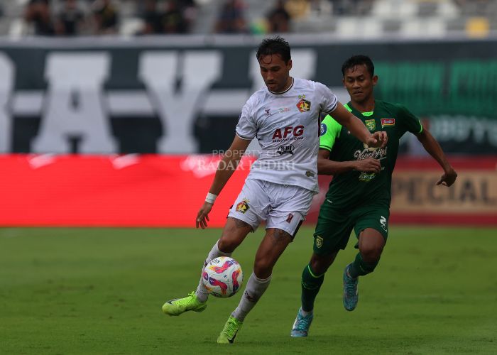 Persik Kediri akan menjamu Persebaya Surabaya di Stadion Brawijaya.