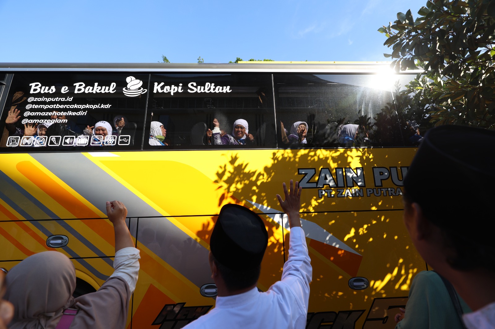 Pemberangkatan jemaah haji di Kediri.