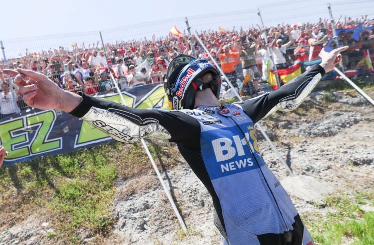 Ini Arti Selebrasi Kemenangan Pertama Alex Marquez di Sirkuit Jerez