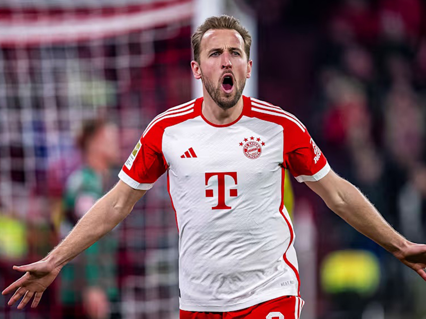 Harry Kane, pemain Bayern Munich selebrasi usai tim juara Bundesliga.