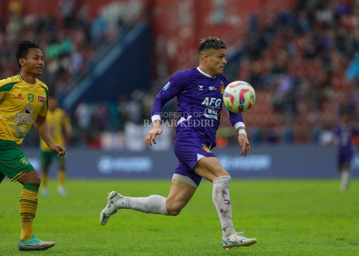 Ramiro Fergonzi mencetak brace saat melawan Persebaya Surabaya.