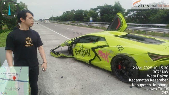 Lamborghini yang mengalami kecelakaan di tol Jombang-Mojokerto