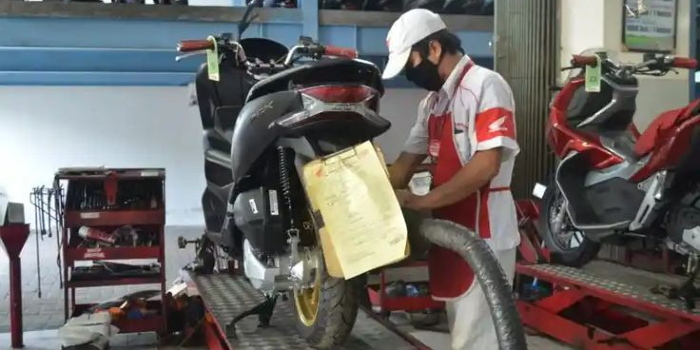 Service Berkala Motor
