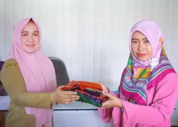 Kepala Desa Kranggan Widarti dikenal dekat dengan warganya.