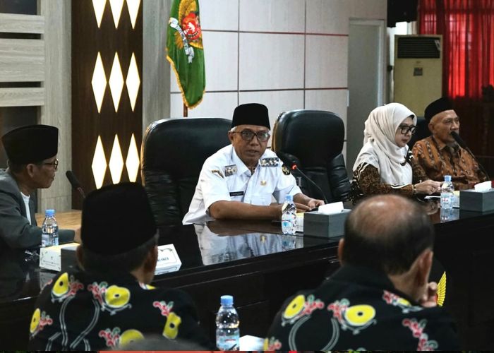 TOLERAN: Wakil Wali Kota Qowimuddin Thoha menemui FKUB Kota Depok yang kemarin melakukan kunjungan kerja ke Kota Kediri.