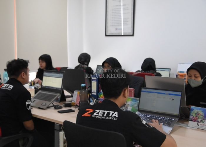 Tim Zetta berkomitmen memberikan pelayanan terbaik untuk para pelanggannya.