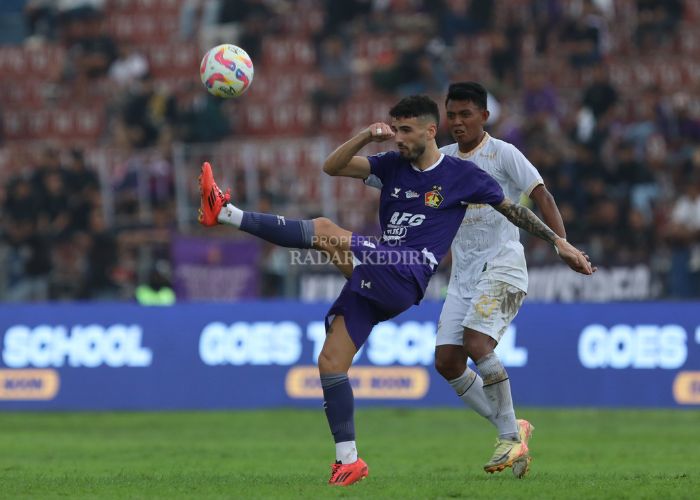 Kiko Carneiro saat melawan Arema FC.