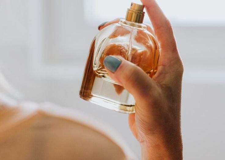 SPL Parfum Loyo? Lakukan Hal Ini untuk Membuat Aroma Parfum Lebih Kuat