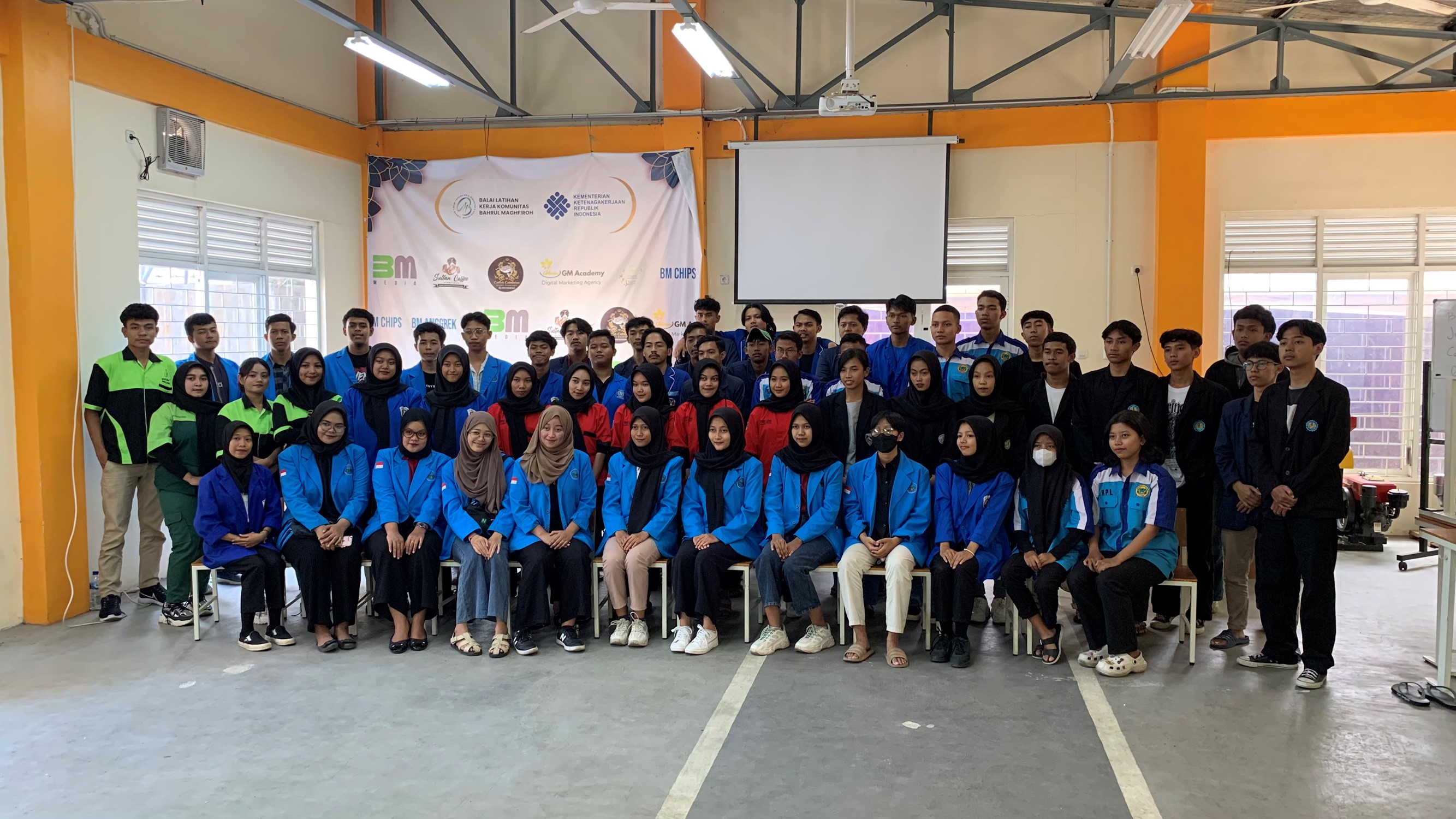 Mahasiswa magang Griya Marketer Academy