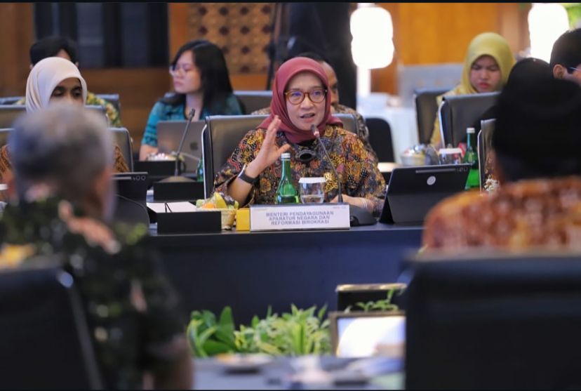 MenPAN RB Rini Widyantini.