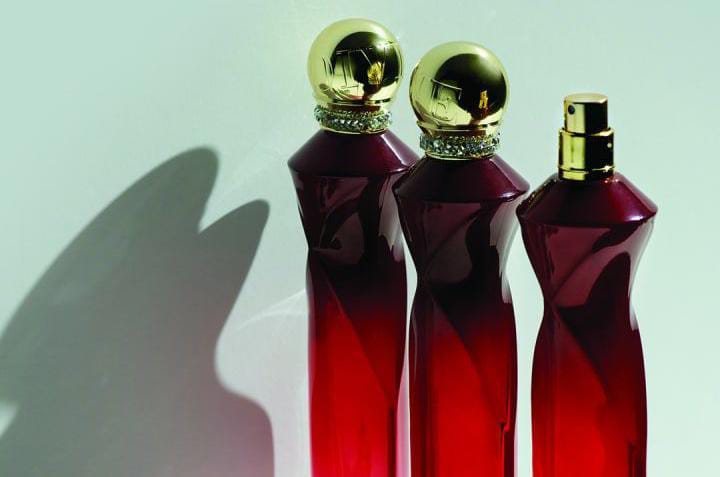 Ini Perbedaan Wangi Parfum yang Disukai Cowok vs Wangi yang Disukai Cewek