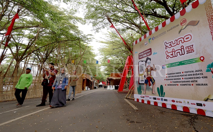 Festival Kuno-Kini yang digelar di belakang Gumul Paradise Island akan dibuka oleh Wakil Bupati Dewi Mariya Ulfa siang ini.