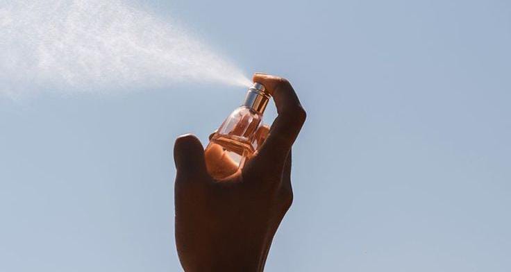 Mengapa Aroma Parfum Pertama Disemprot Berbeda dengan Aroma Setelah Menguap? Ini Penjelasannya