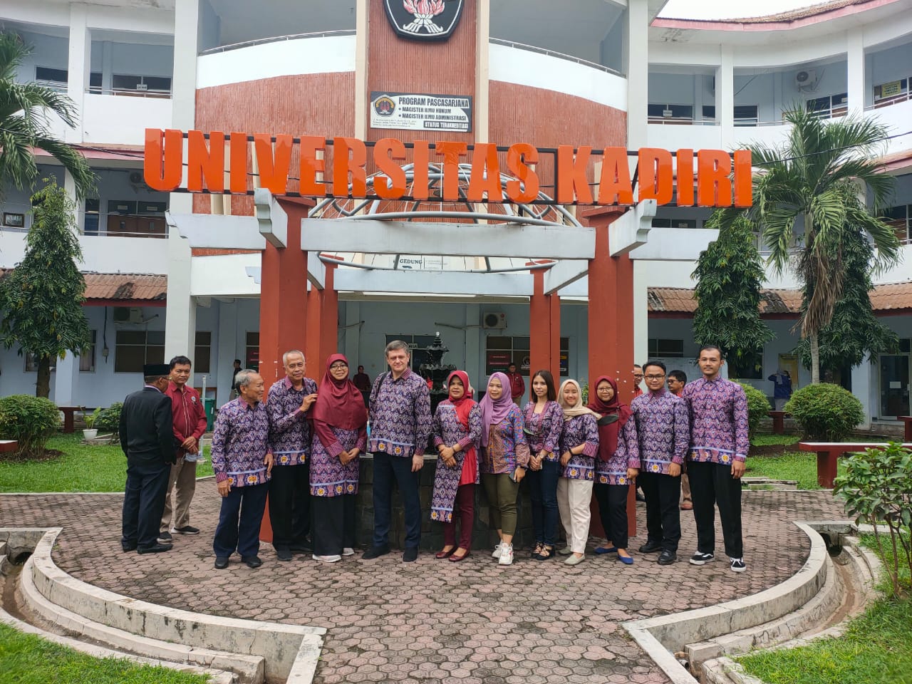 Para dosen Universitas Kadiri (Unik) Kediri.