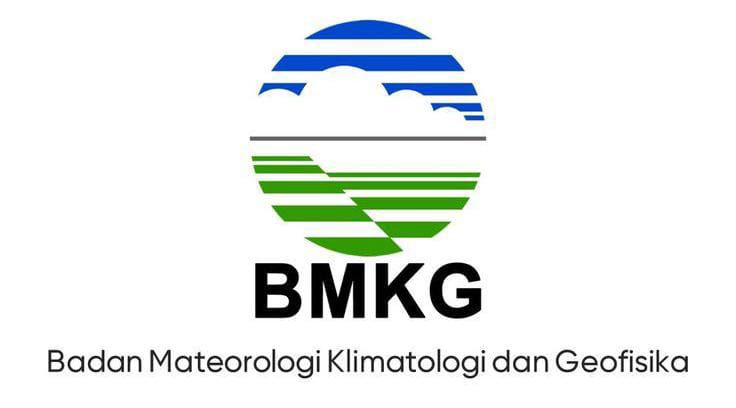 Siang Terik, Sore Diguyur Hujan Deras, Begini Penjelasan BMKG