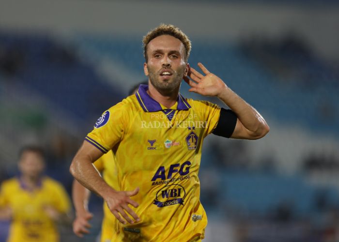 Kapten Persik Kediri Ze Valente.