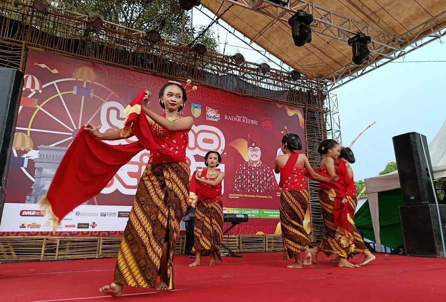 Tari Gambyong Pareanom