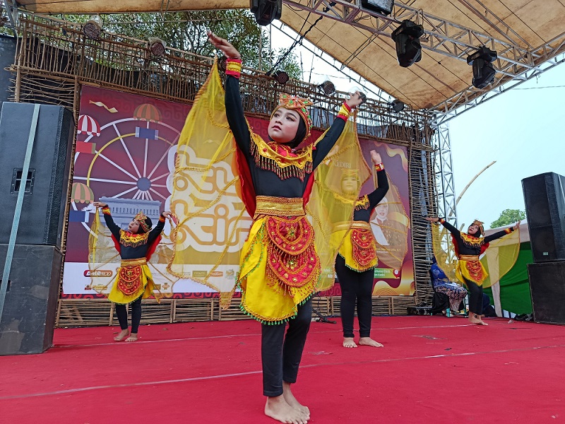 Tari Kupu-Kupu
