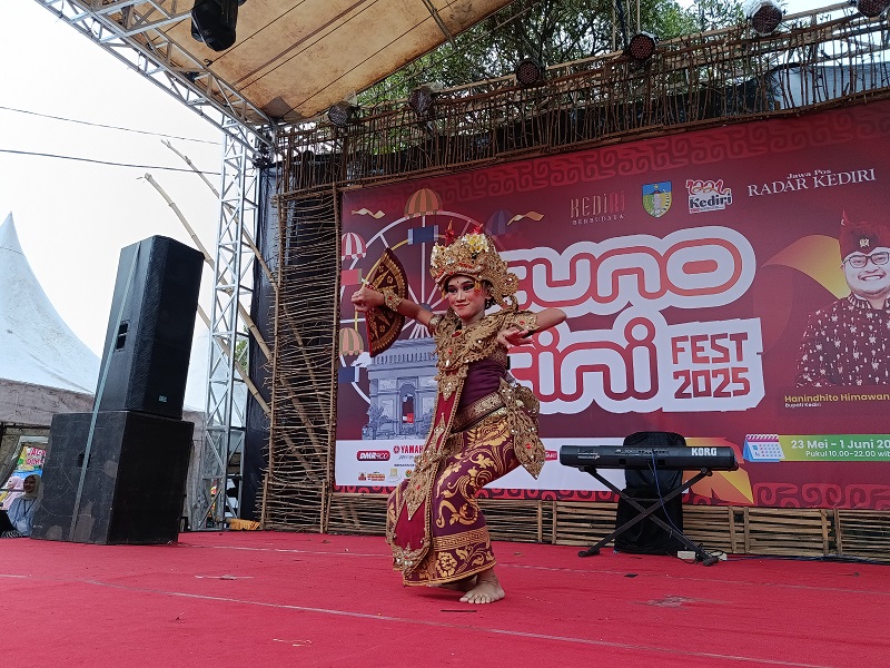 Tari Legong Mahawidya
