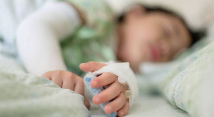 Jangan Anggap Sepele! Demam Berulang Bisa Jadi Gejala Gangguan Ginjal Anak