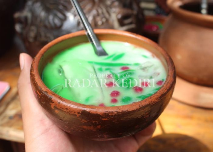 SEGAR: Dawet salah satu minuman tradisional yang dijual di Festival Kuno Kini 2025.
