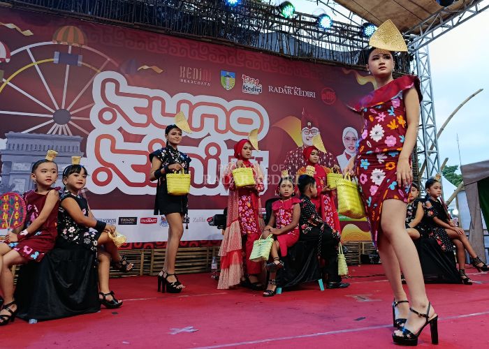 GEMULAI: Model dari Iney