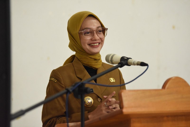 Wali Kota Kediri Vinanda Prameswati saat membuka pelatihan juru sembelih halal (juleha) di aula Kecamatan Kota (3/6).