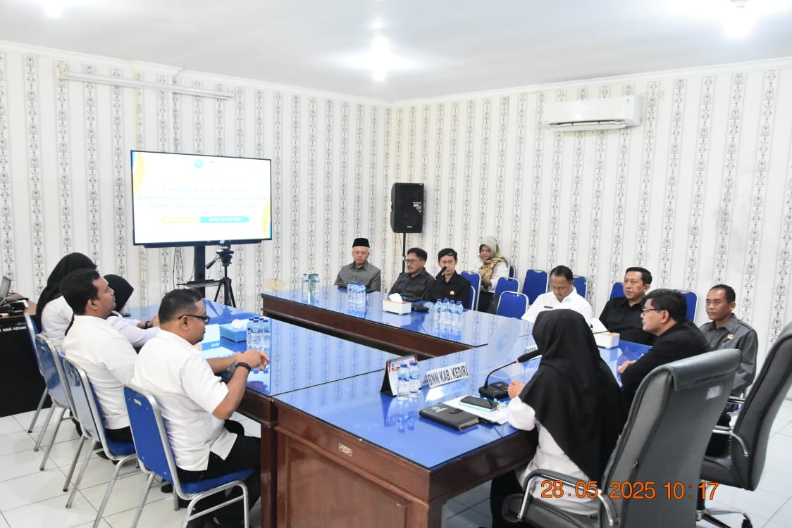 Masde bersama anggota DPRD Kabupaten Kediri melakukan kunjungan kerja di Kantor BNN Kabupaten Kediri pada Rabu (2852025).