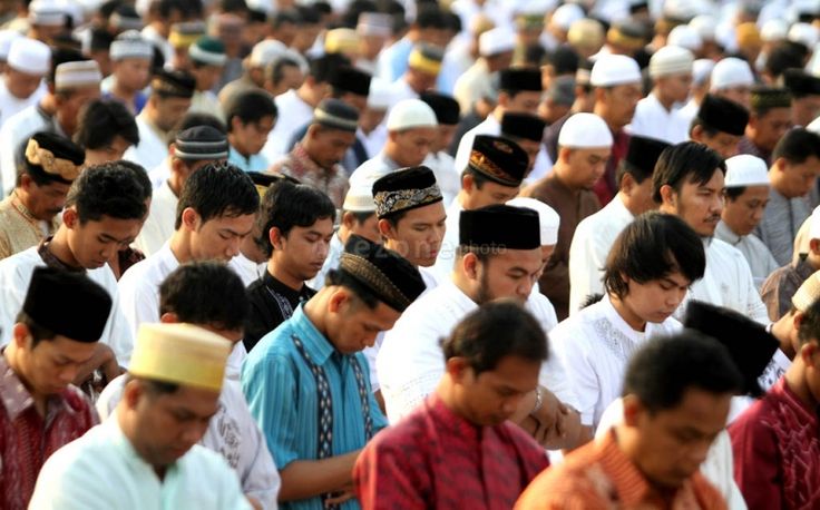 Shalat Jumat, apakah boleh diganti shalat dhuhur bila bertepatan dengan Idul Adha?