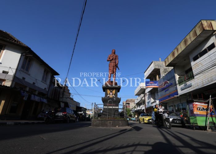 SEGERA DIREVITALISASI: Pemkot akan memperbaiki kawasan jalan stasiun Kota Kediri.