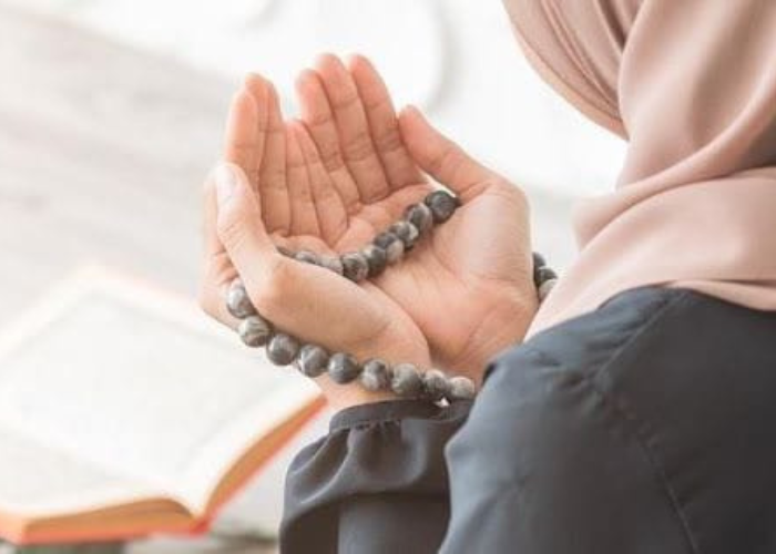 Ilustrasi berdoa di bulan Muharram.