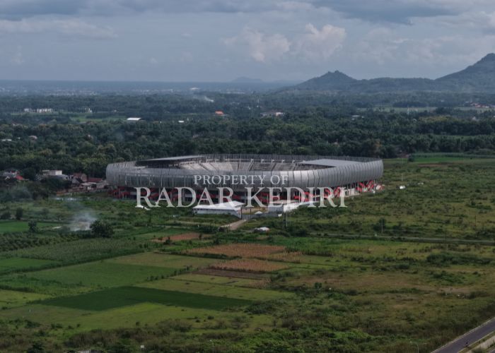 MEGAH: Stadion Gelora Daha Jayati Kabupaten Kediri.