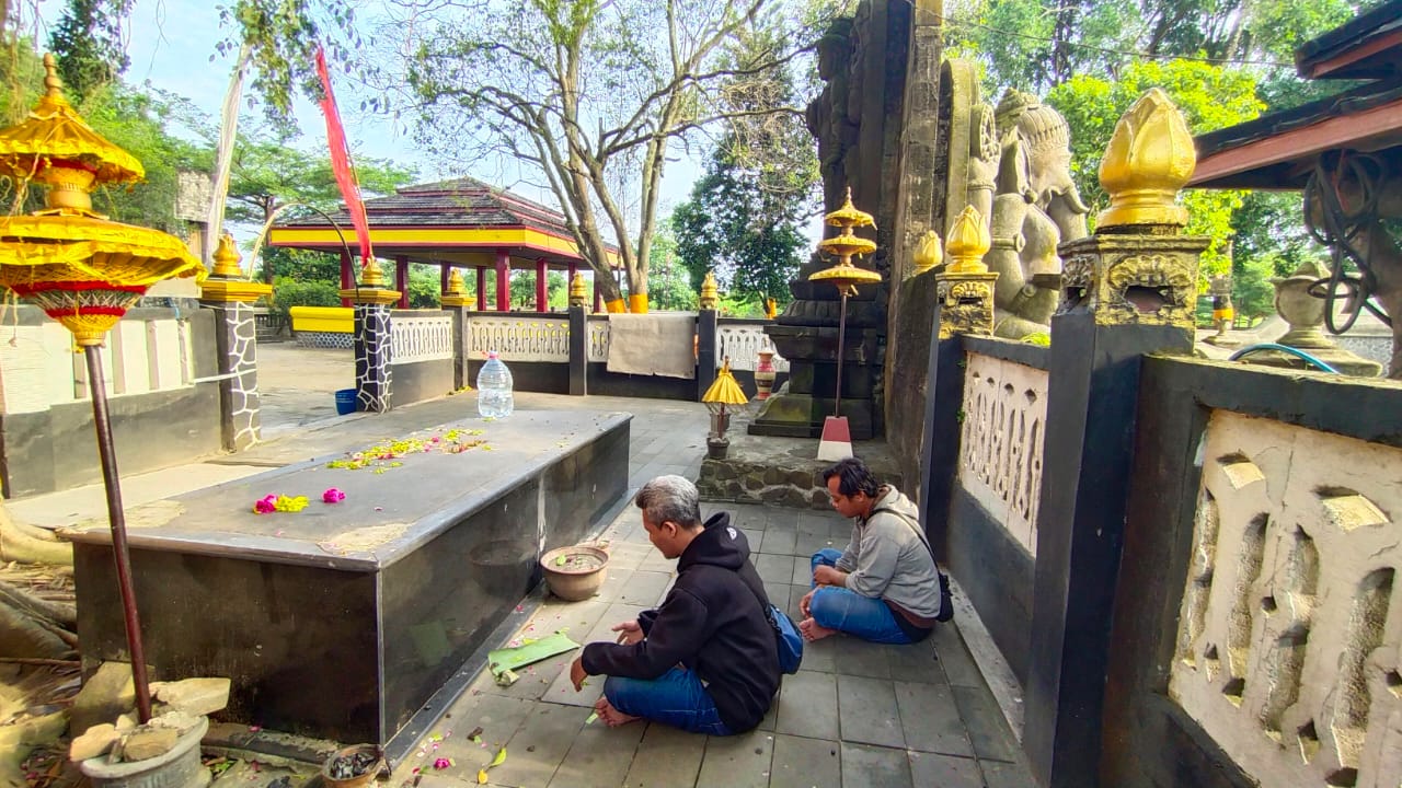 Orang Ziarah dan ritual di Sendang Kamandatu