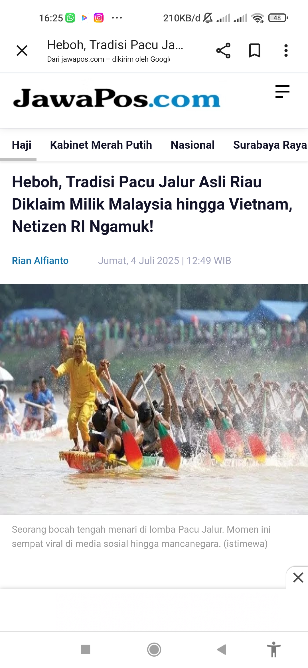 Tradisi Pacu Jalur Riau